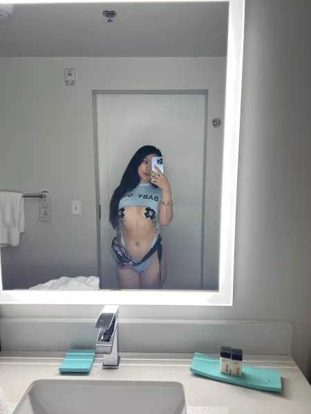 Outfit for porter Robinson