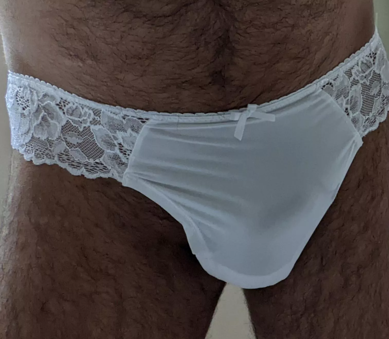 Outline in panties