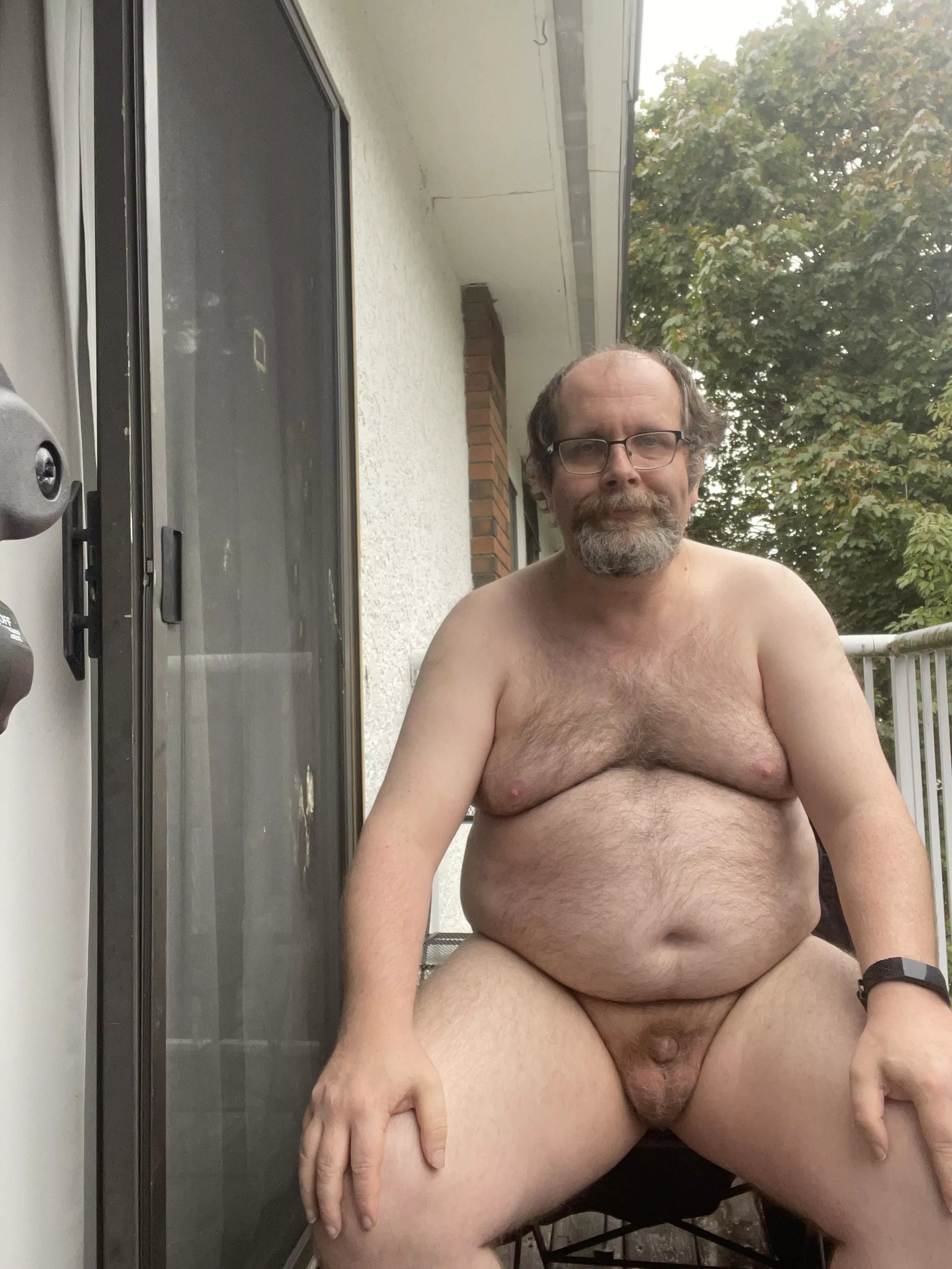 Outside completely bare! Outside completely bare!