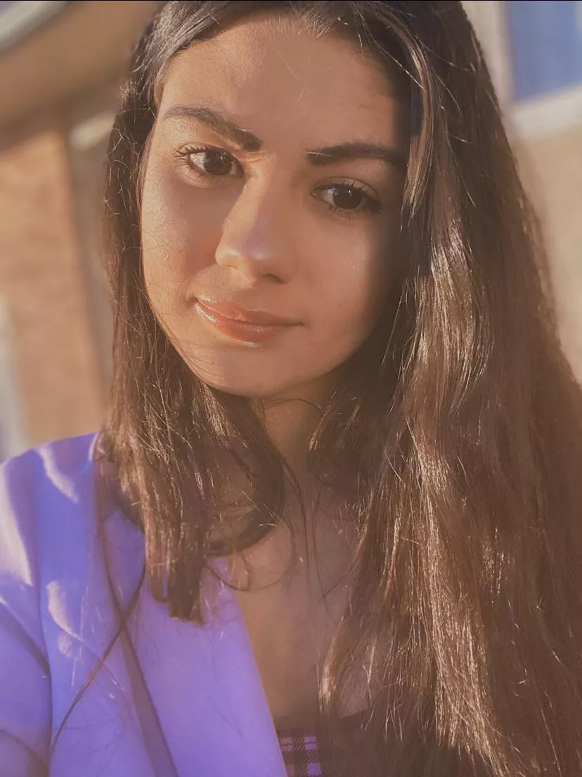 Over 700 pictures and videos await you Over 700 pictures and videos await you