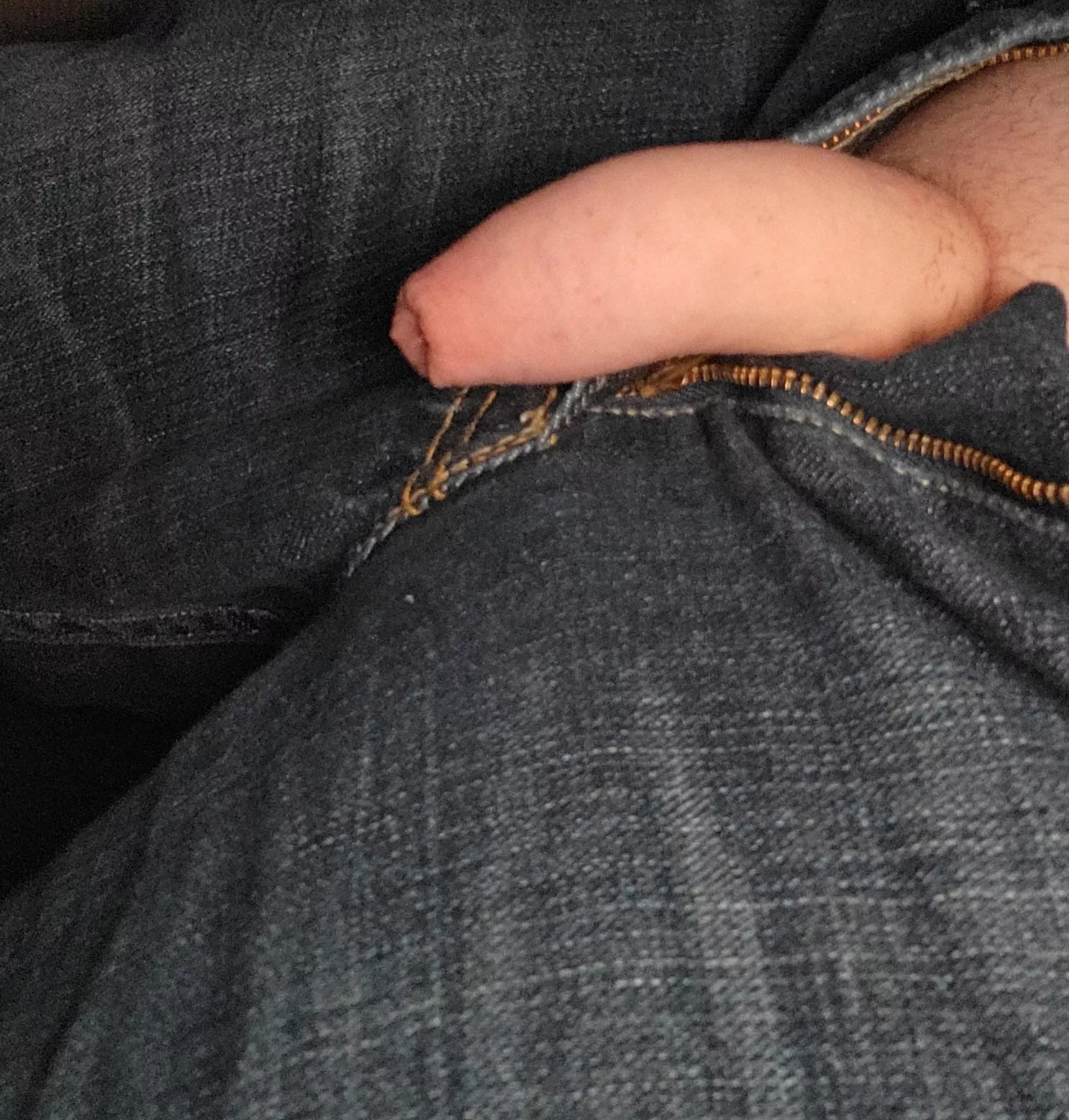 Overhang hangin out Overhang hangin out