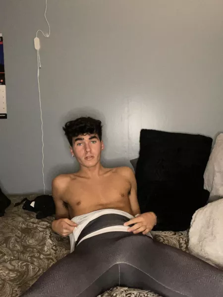 overwatch, fortnite, or meπ₯΅