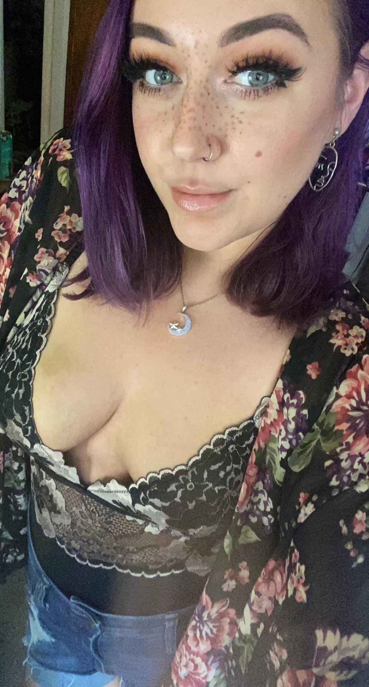 Pale and purple βΊοΈπ Pale and purple βΊοΈπ