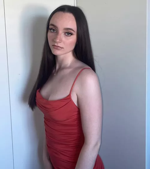 Pale girl, pale tits