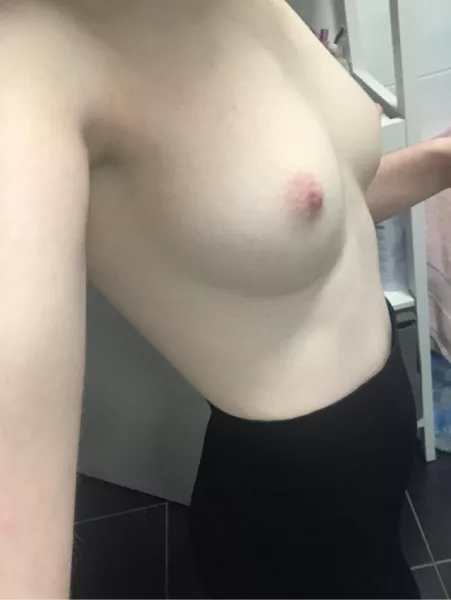 Pale, Irish and titties! What's not to love? π