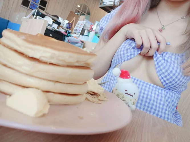 pancakes or me ... ? 💗