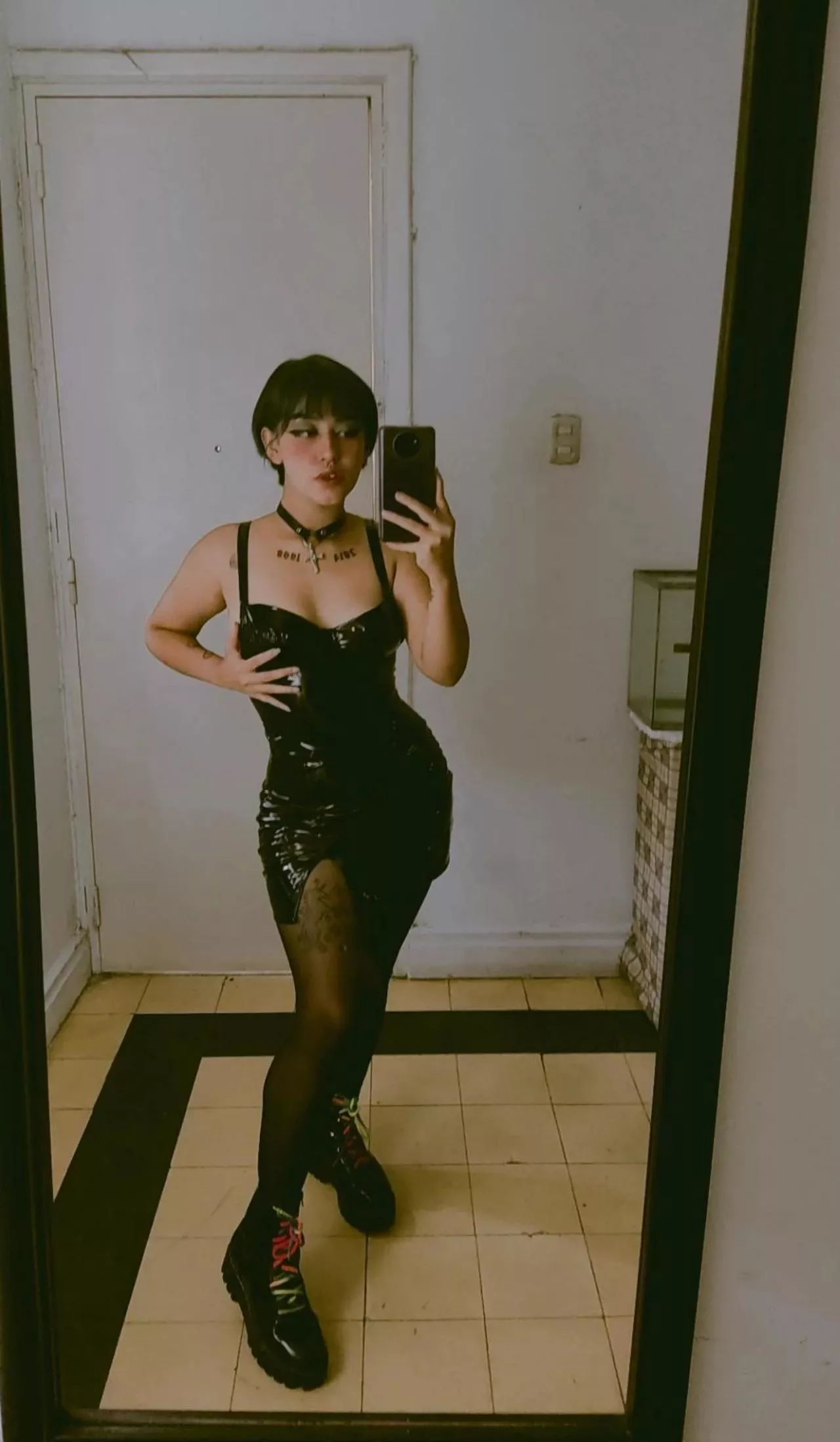 Pantyhose make any outfit look sexy Pantyhose make any outfit look sexy