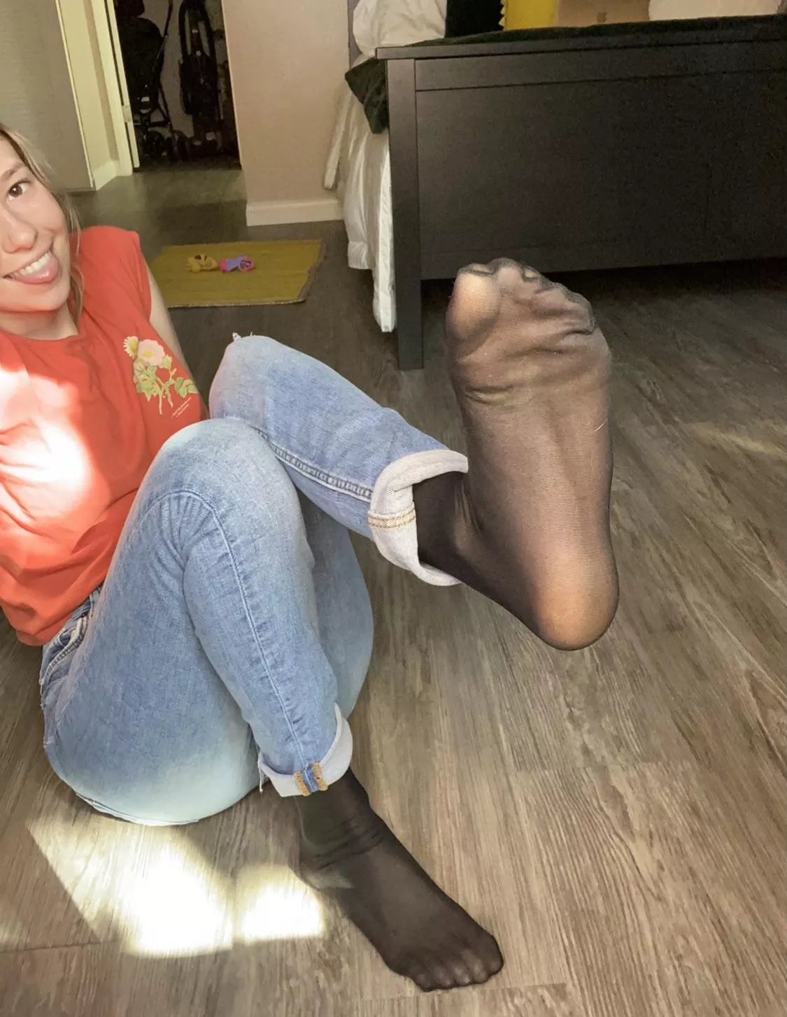 pantyhose_princess99??? Check her out on Insta!!!