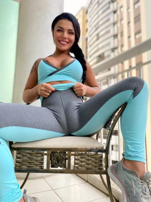 passing by just to remind you: never skip leg day.. passing by just to remind you: never skip leg day..