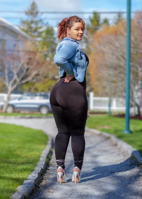 PAWG on the street š