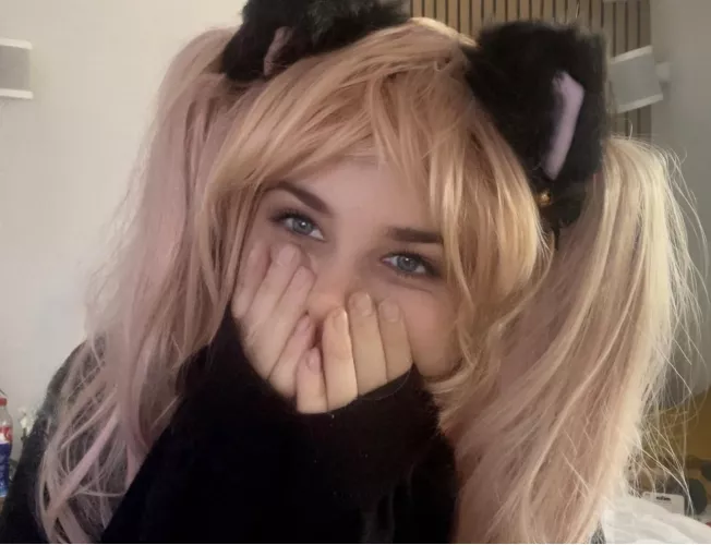 Peek-a-boo☺️💕