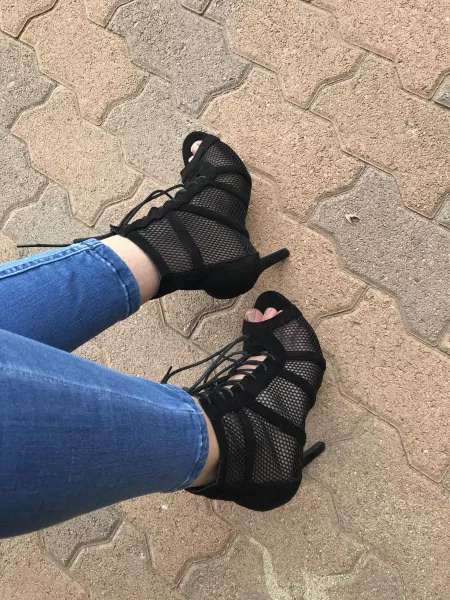 Peep toe π
π
 Peep toe π
π
