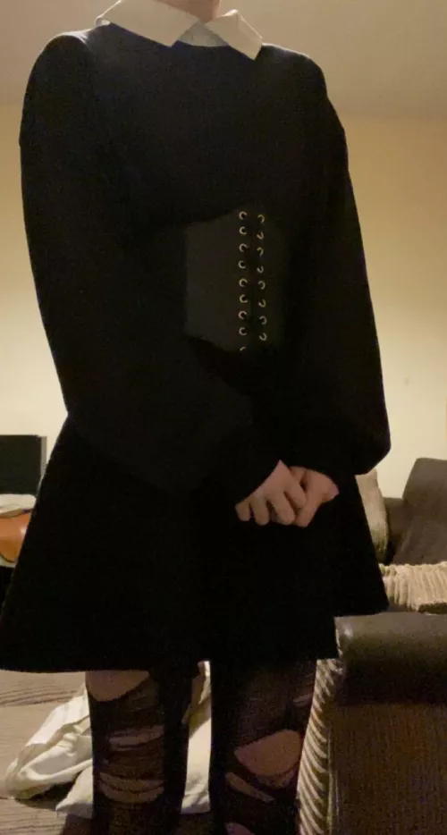 People wanted more but I’m lazy so here’s the same outfit with a different pose haha People wanted more but I’m lazy so here’s the same outfit with a different pose haha