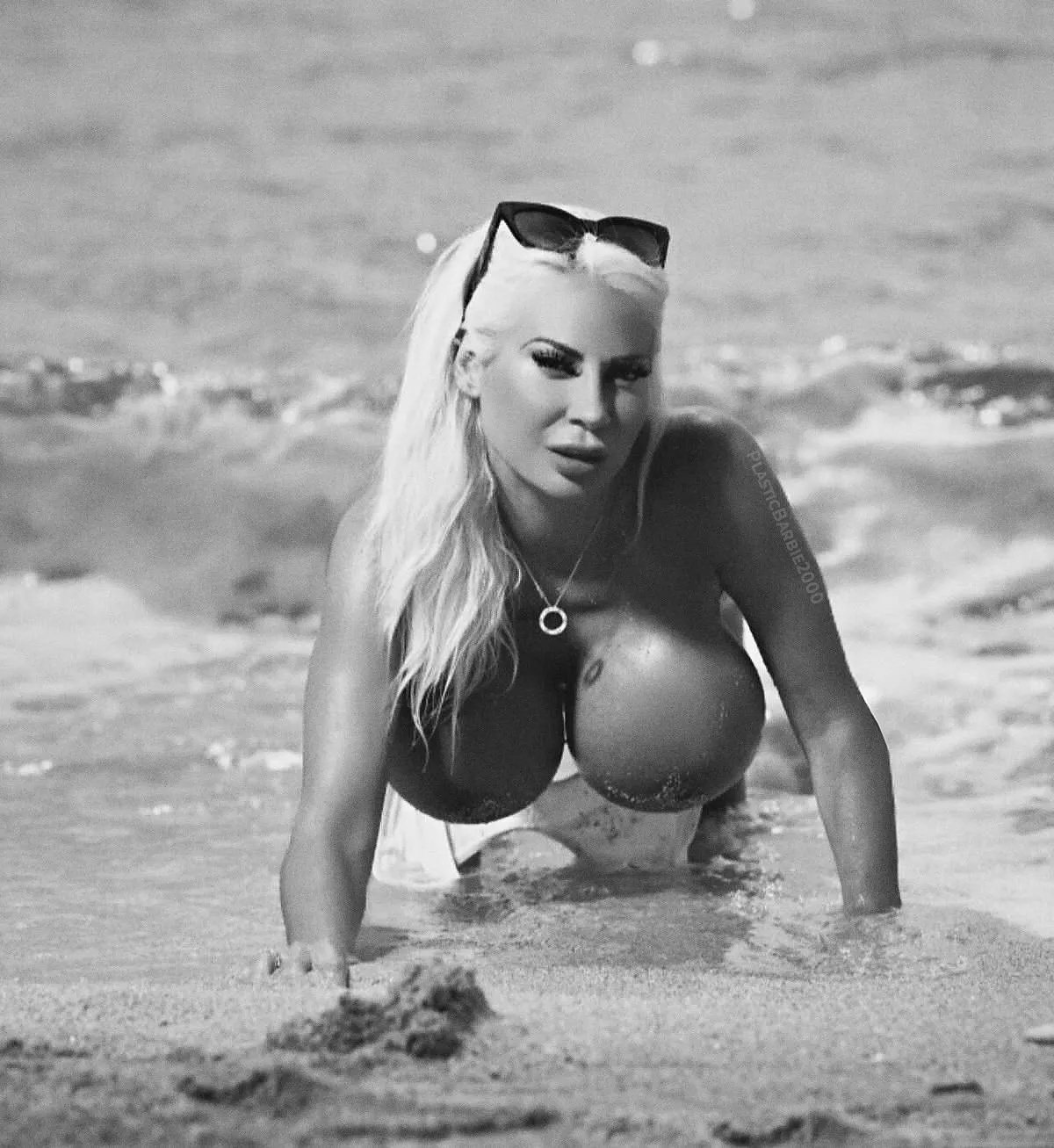 Perfect mermaid! Perfect mermaid!