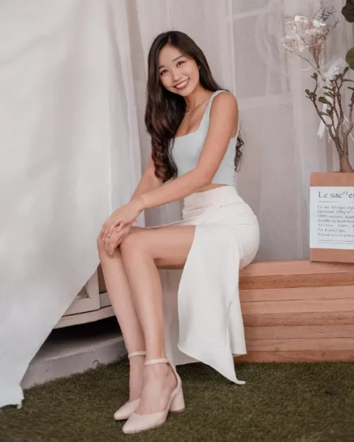 Perfect smile and legs Perfect smile and legs