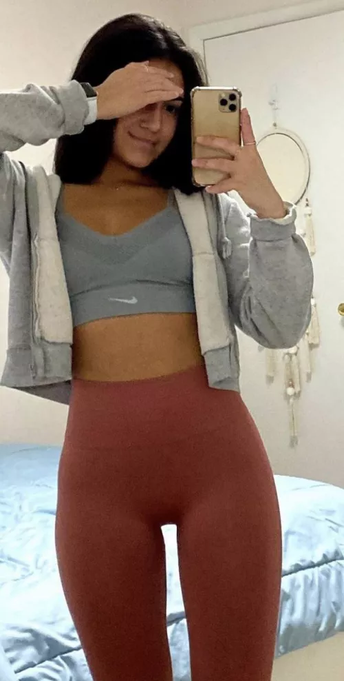 perfect, the pants are so tight ๐ญ๐