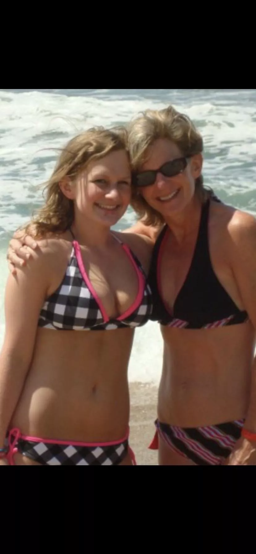 Petite blondes Petite blondes