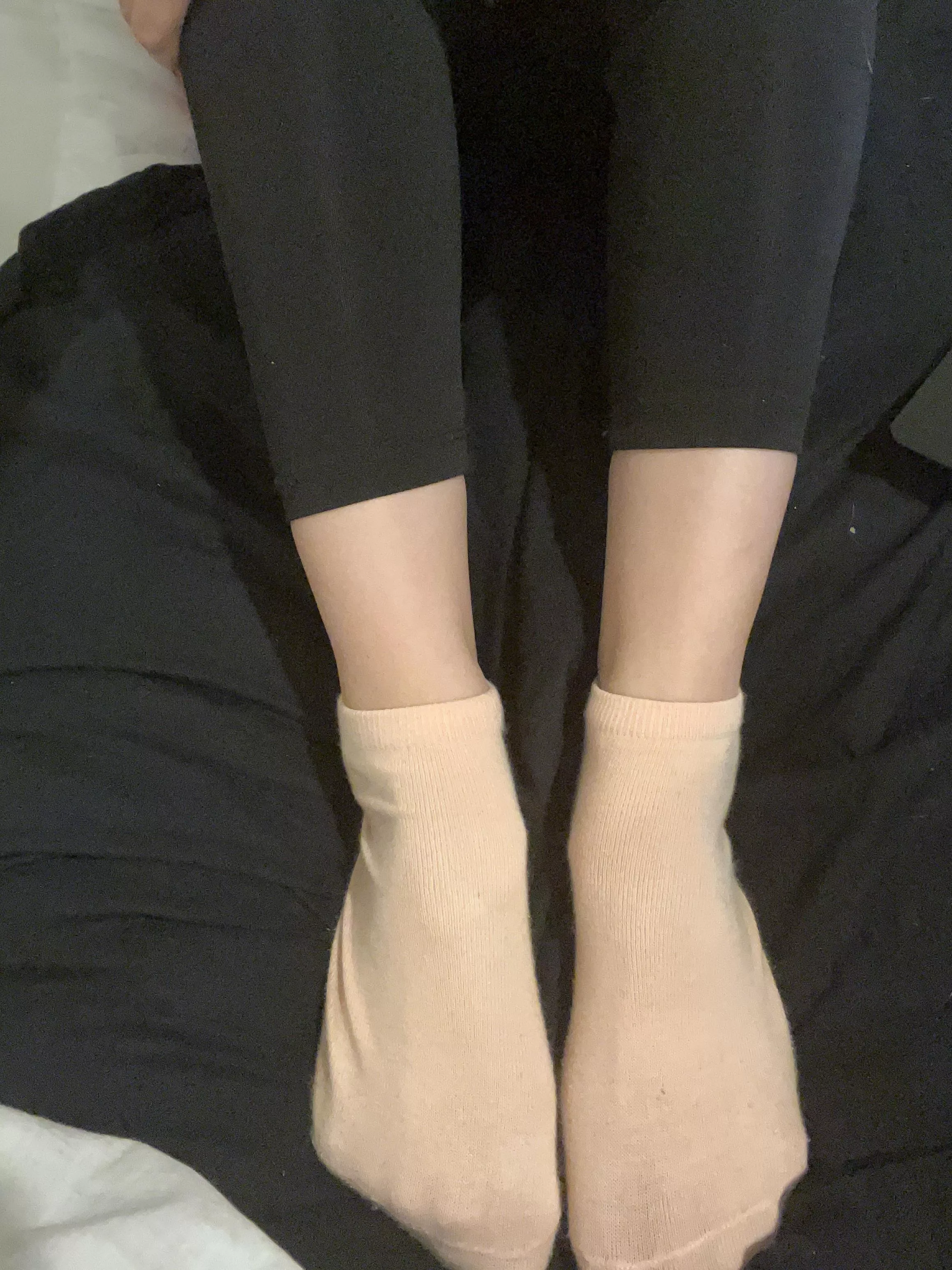 Petite feet 😋 Petite feet 😋