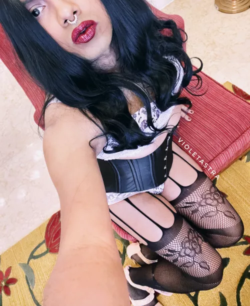 Petite milf next door 💋 what would you do?