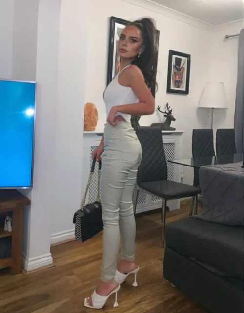 Petite Scottish hottie
