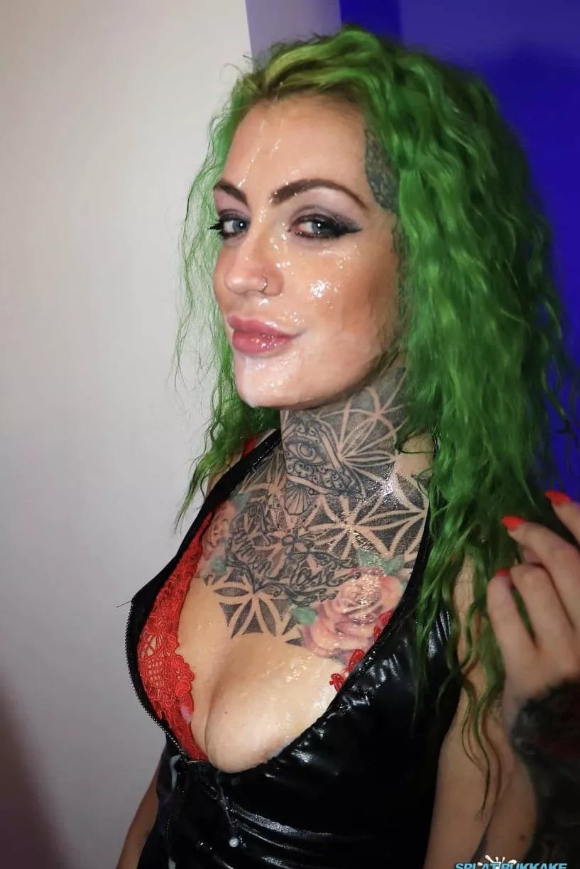 Phoenix Madina is a certified cumslut