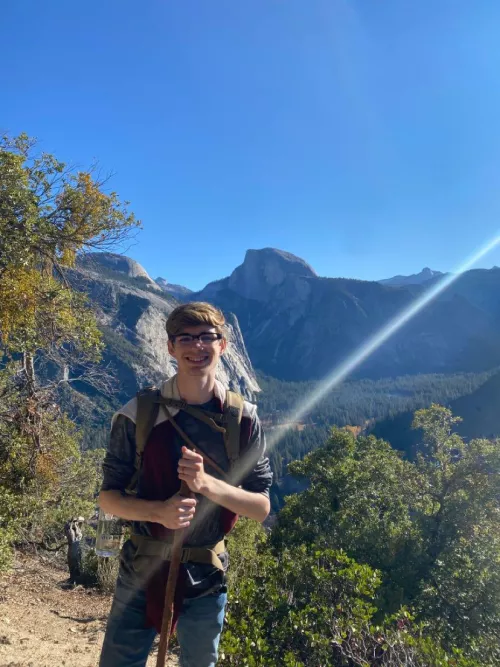 Pic of me at Yosemite a few weeks ago, anyone like to hike? Pic of me at Yosemite a few weeks ago, anyone like to hike?