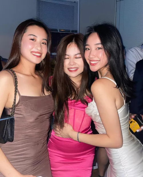 Pick a hole to use on each girl