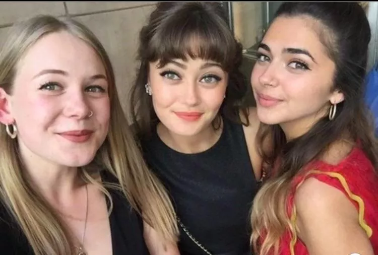 Pick me....😈 Pick me....😈