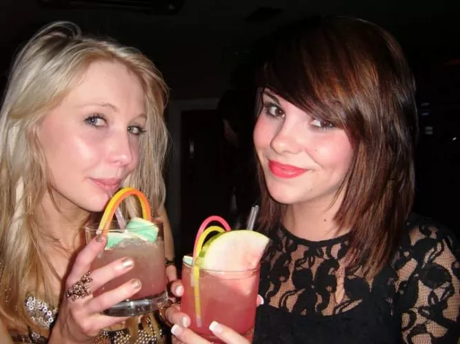 pick one's lips to wrap around you c**k