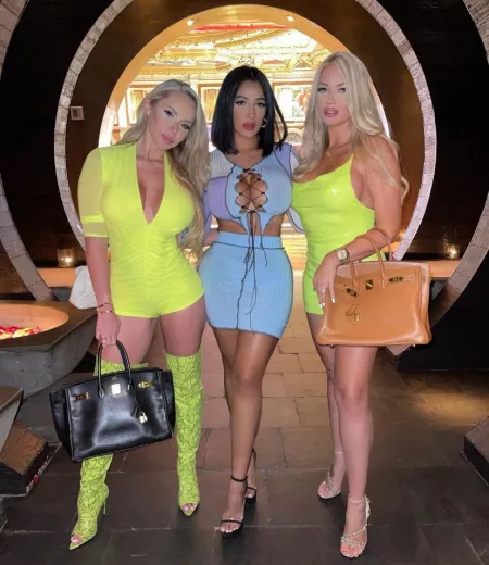Pick your bimbos Pick your bimbos