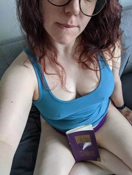 Picked up at any good books lately? I'm into Sci-fi, Fantasy, Cyberpunk, Psychological thrillers, and anything silly. 📚