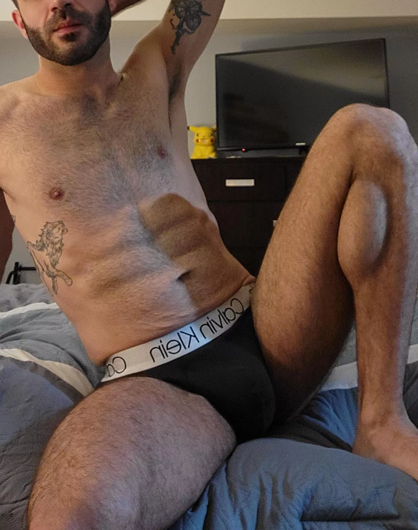 Pikachu says come play Pikachu says come play