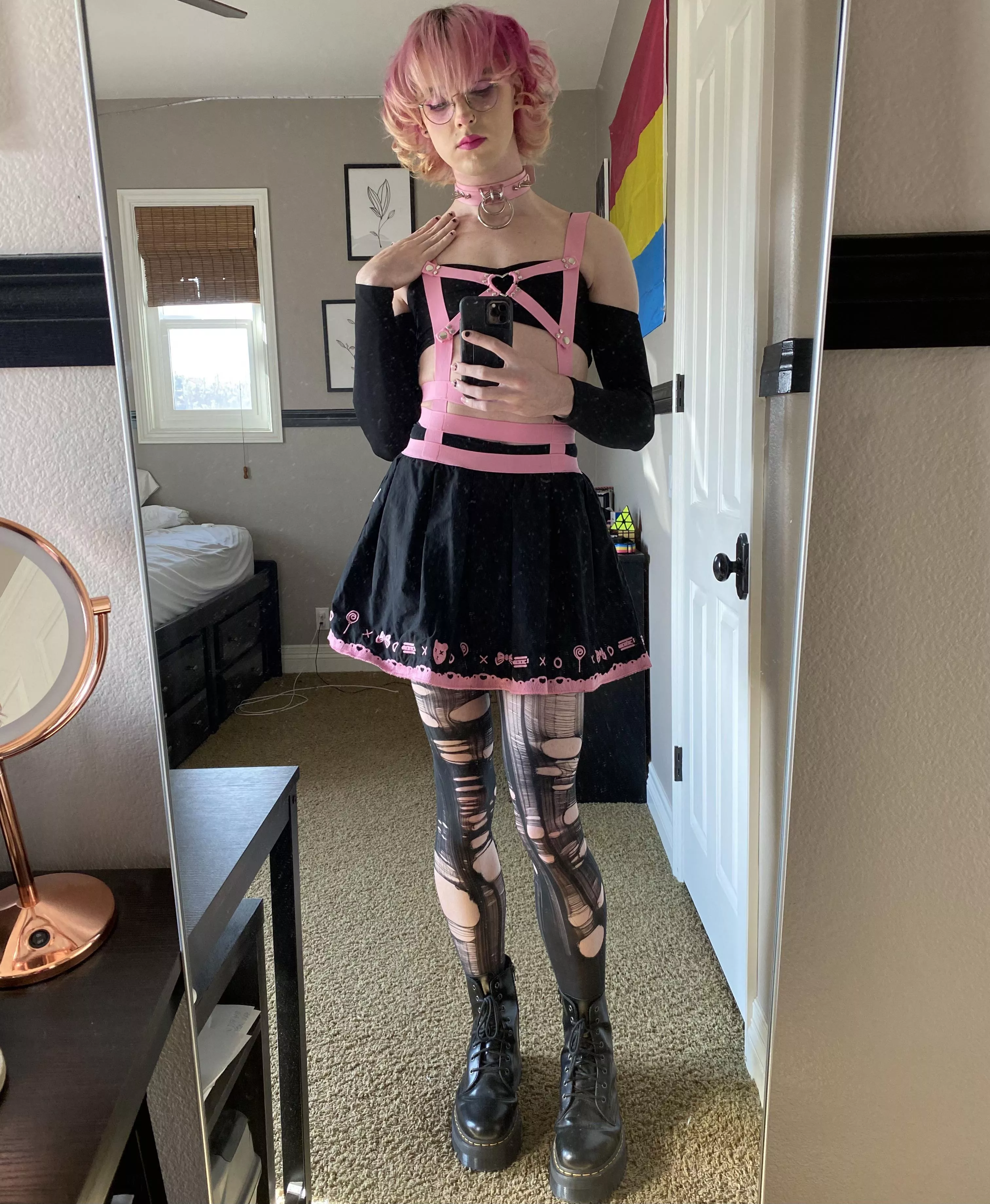 Pink and black is my favorite color combo, what’s yours? 💕