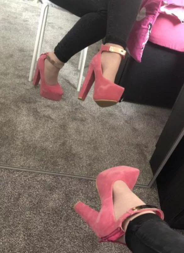 pink to make the boys winkπ pink to make the boys winkπ
