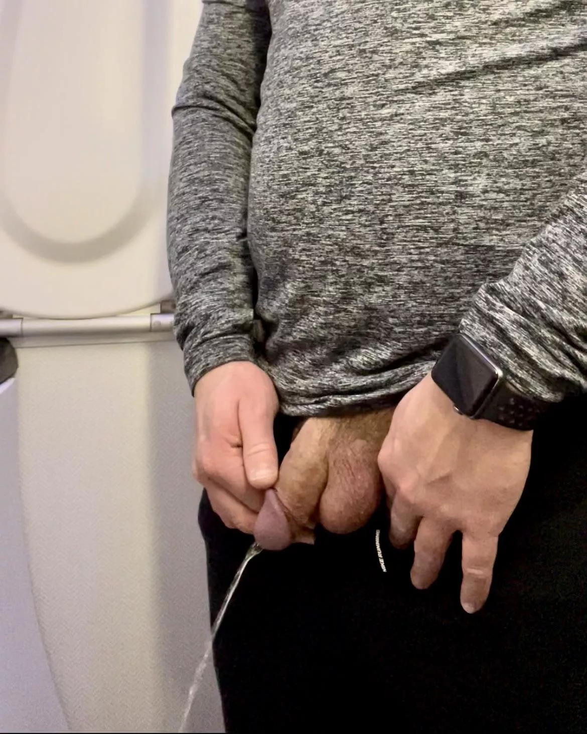Pissing on a plane Pissing on a plane