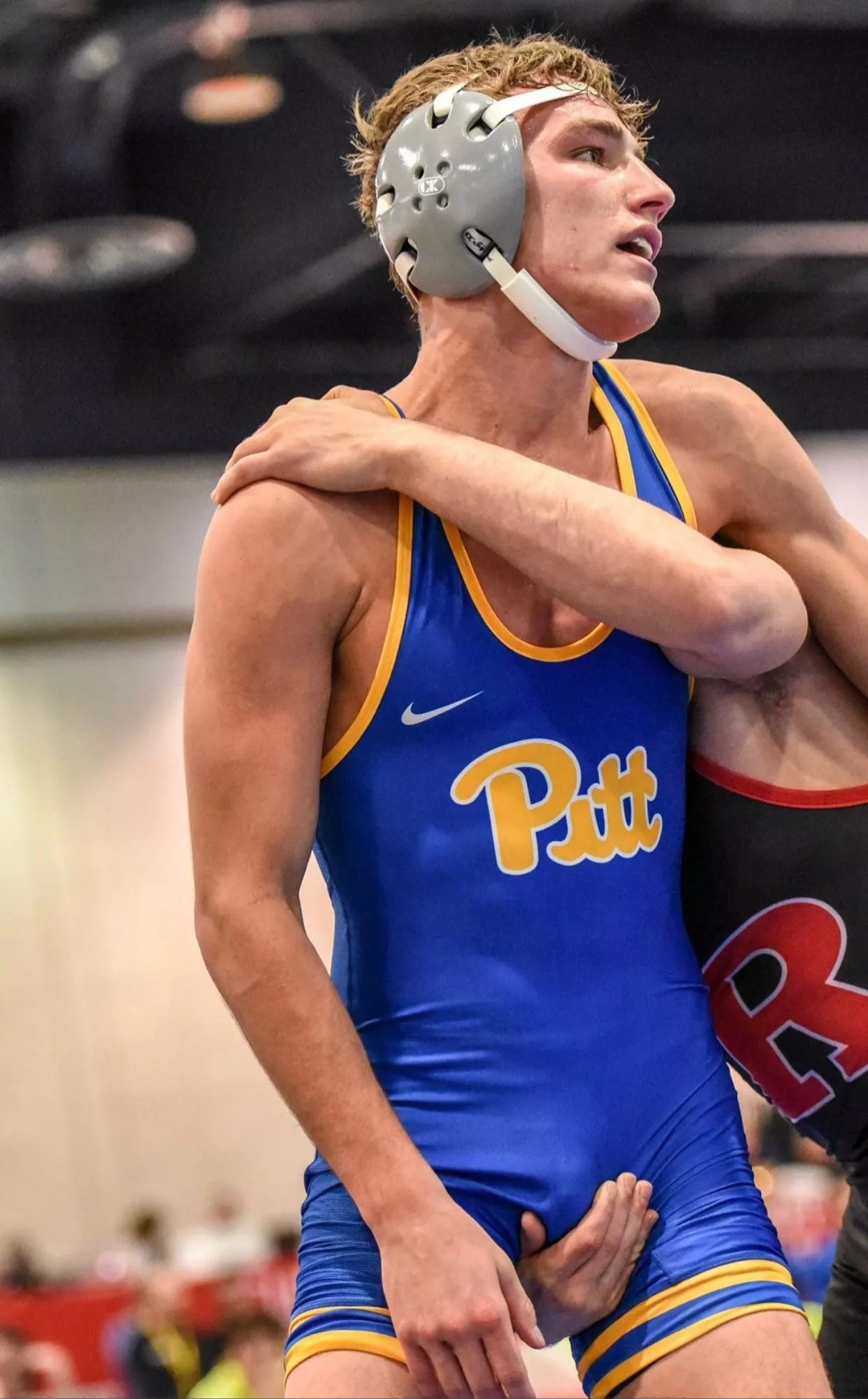 “Pitt” … “Pitt” …