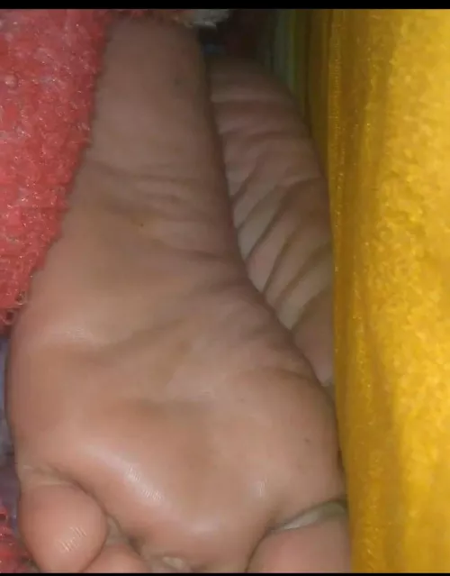Pl seduce me by commenting on my soles