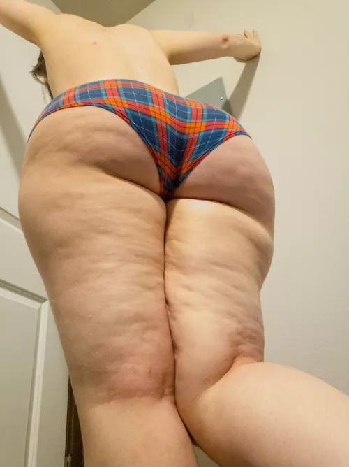 Plaid does a booty nice~