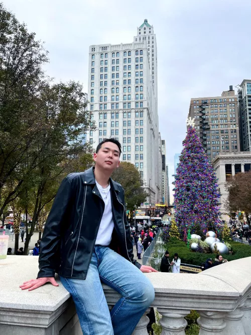 Play League with me? 🥺