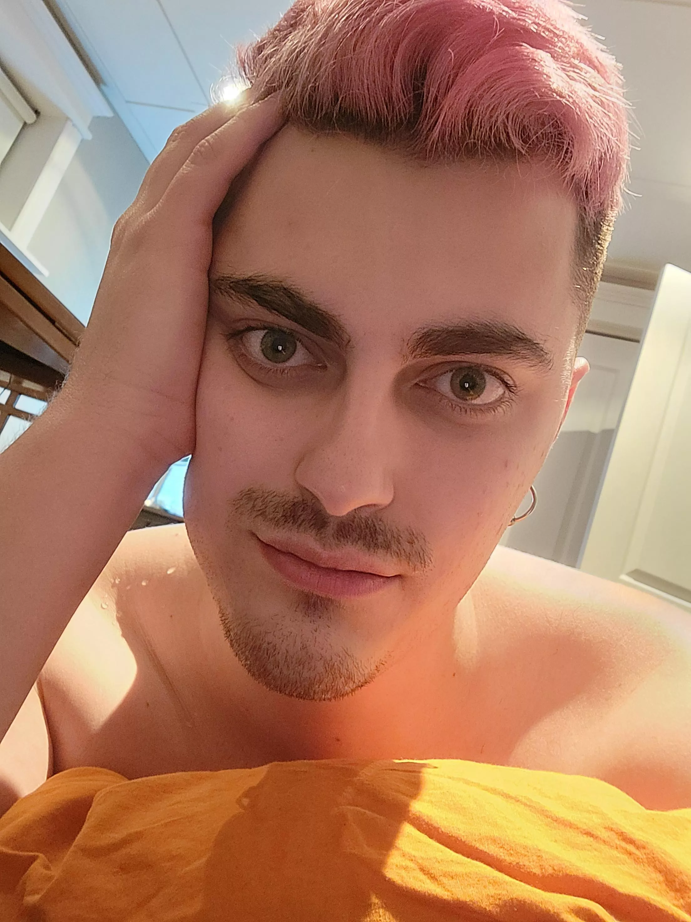 Played World Of Warcraft with my best friend today ! Had a lot of fun and shared some good memories with her ! 🔮💜