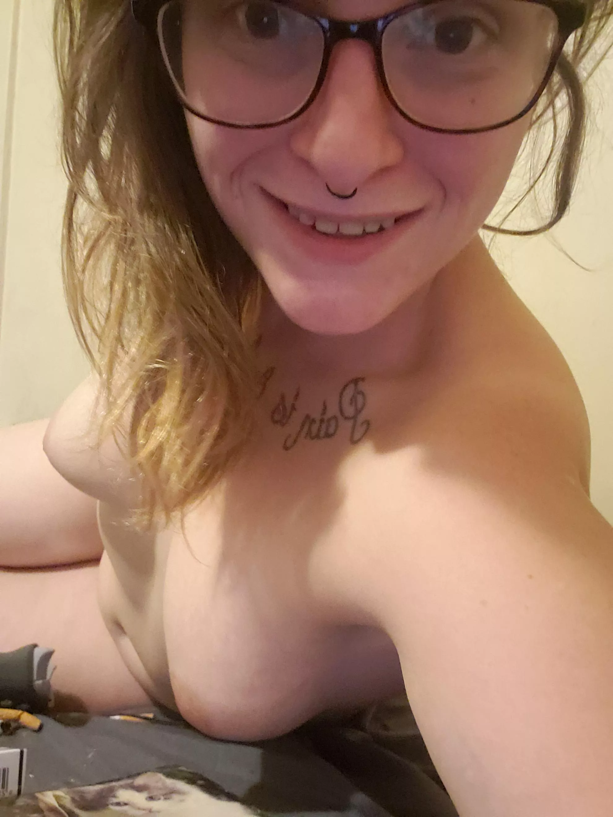 Playful, young looking 29 year old redhead with contagious smile and great body Playful, young looking 29 year old redhead with contagious smile and great body