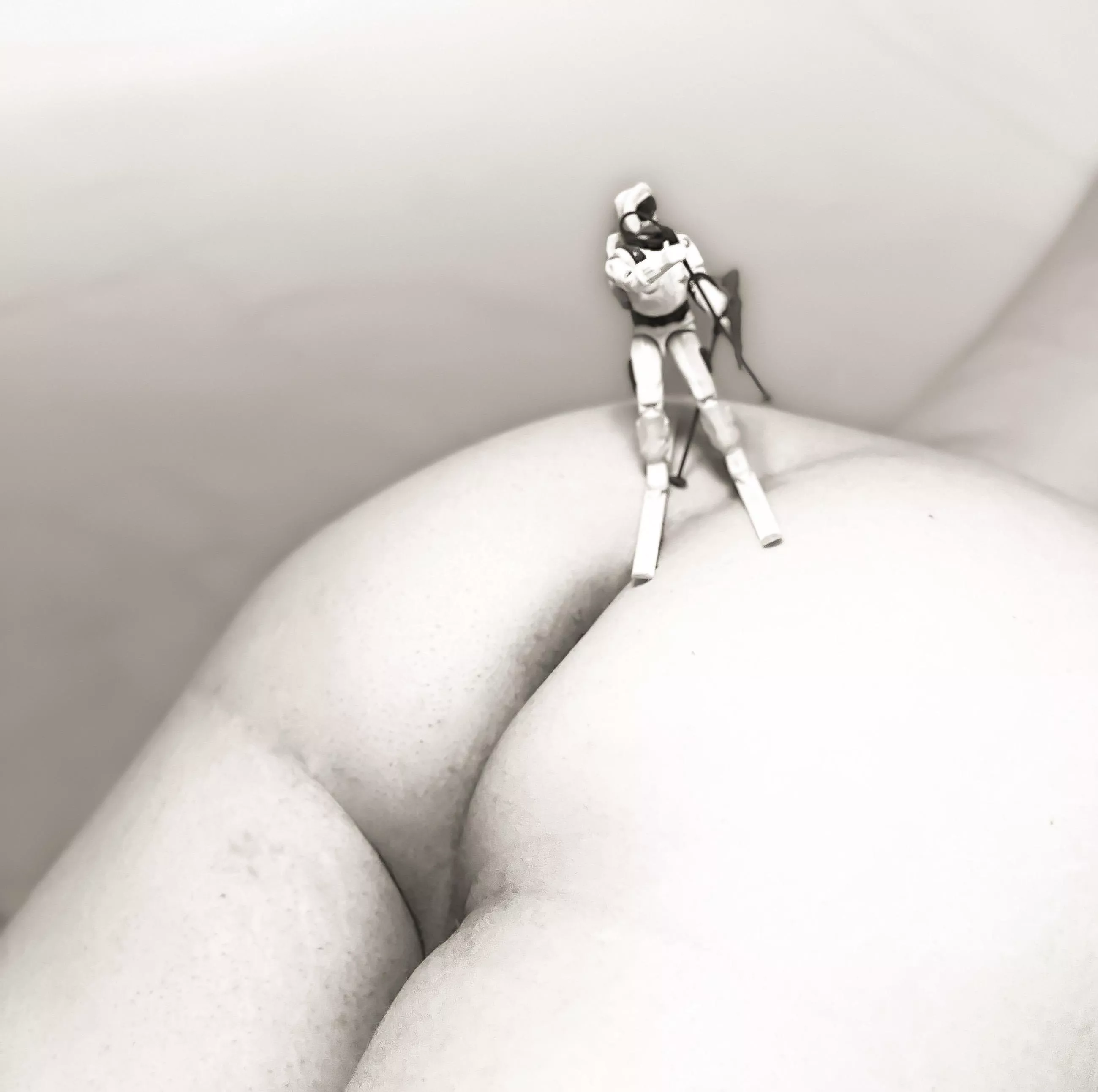 Playing with some of my old G.I. Joes...Snowjob wanted to try skiing on my ass🤠Playing with some of my old G.I. Joes...Snowjob wanted to try skiing on my assðŸ¤