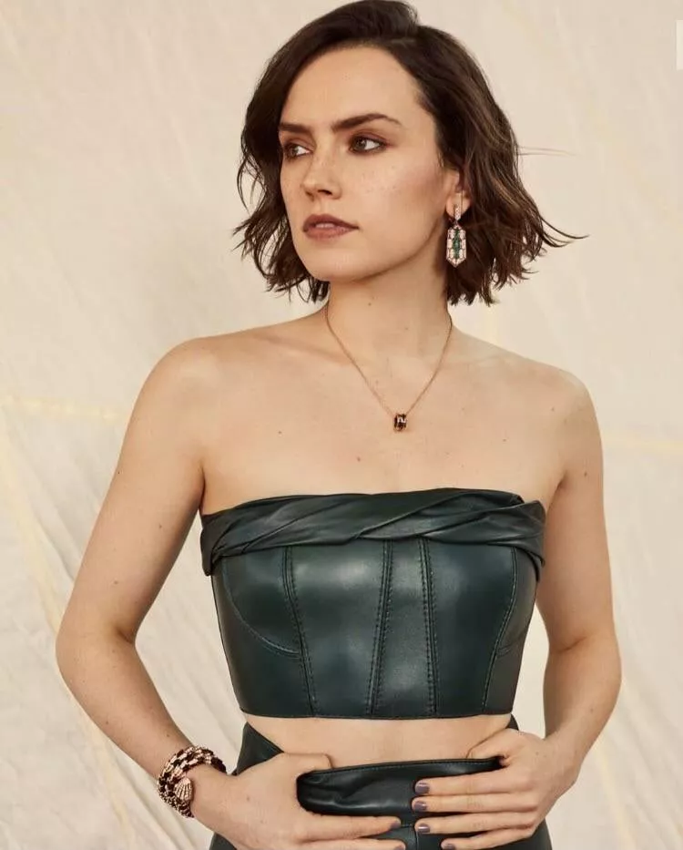 Please dominate me as Daisy Ridley Please dominate me as Daisy Ridley