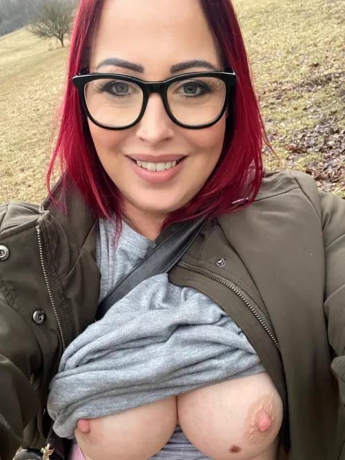 Please don’t tell that I love to show naked in the nature