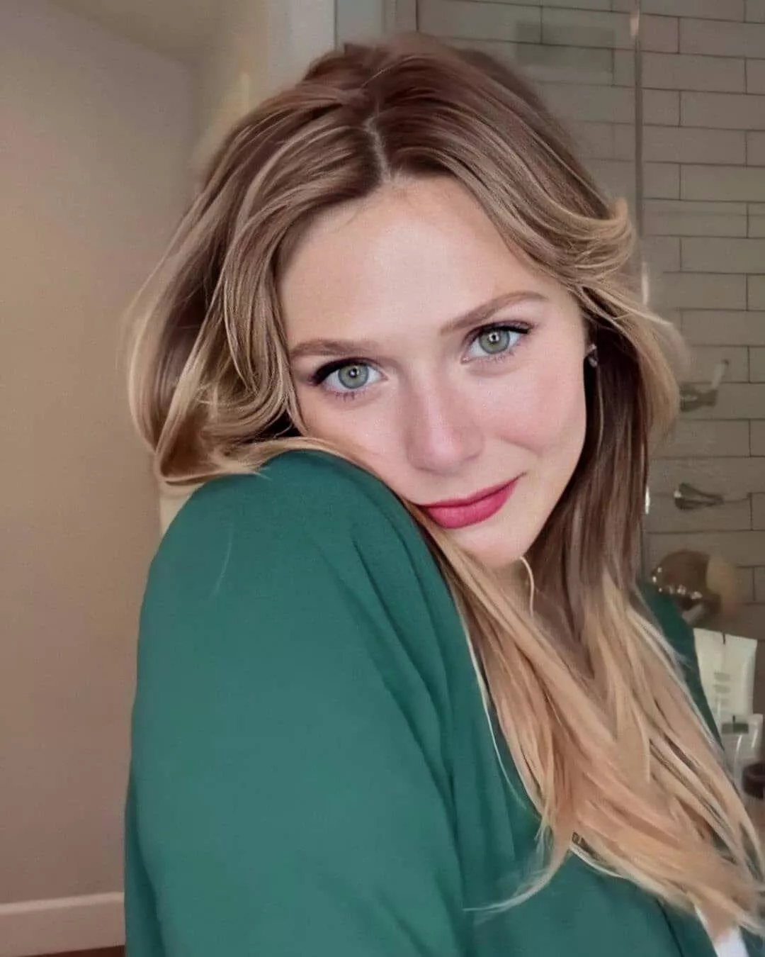 Please make me leak and squirt in my pants for Lizzie Olsen or Katie Sigmond Please make me leak and squirt in my pants for Lizzie Olsen or Katie Sigmond