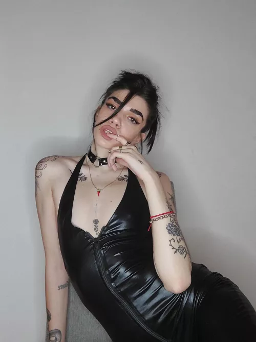 Please me 😛👅 link in bio