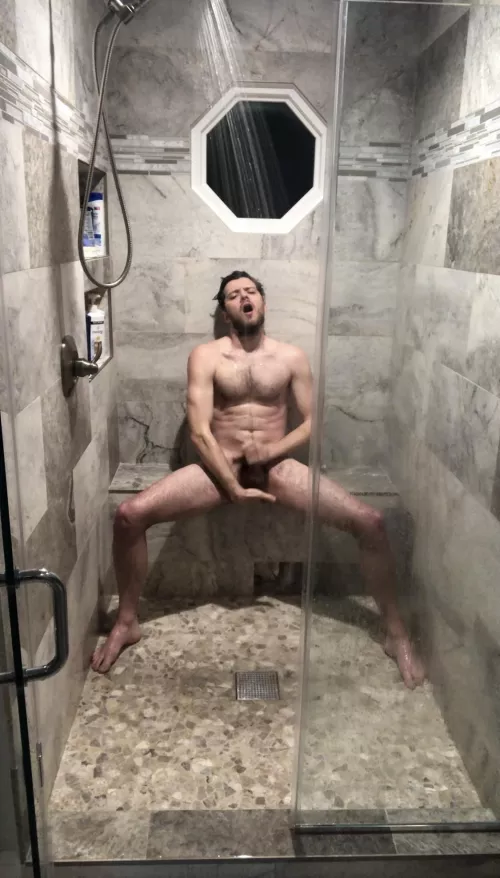 Plenty of room for you in this shower π