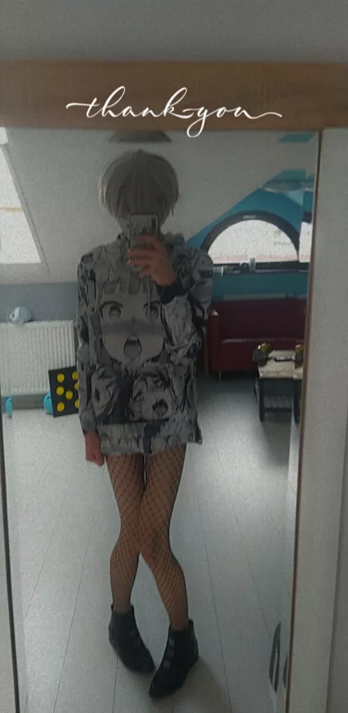 pls buy me rainbow socks *-*