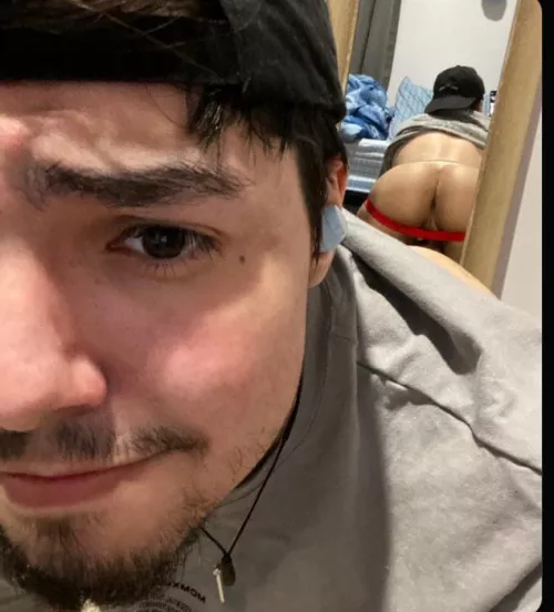 Pm if u play genshin or league π