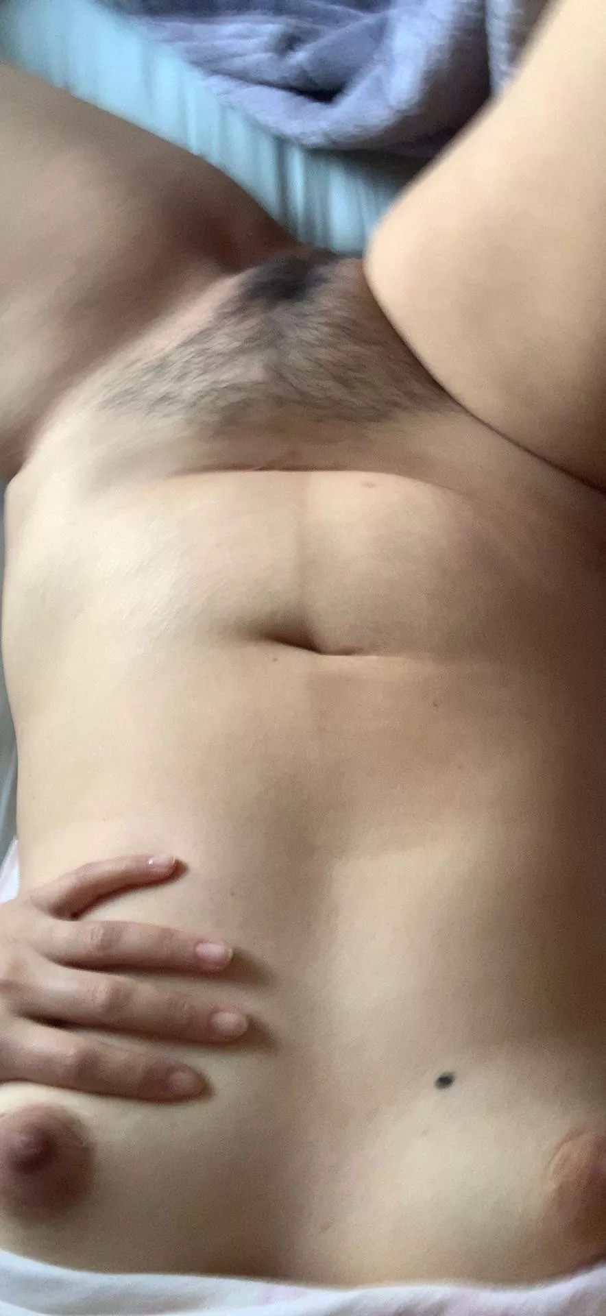 Pm me if you want to masturbate to some never before seen pics of my Peruvian wife 🇵🇪